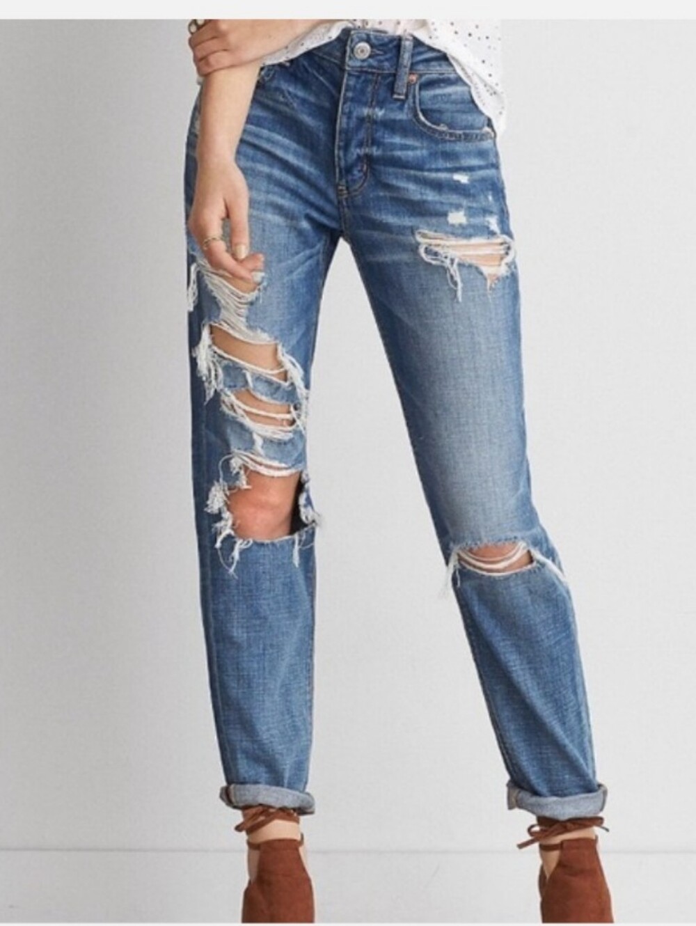 American Eagle The Tomgirl Distressed Ripped Button Fly Jeans size 16 NWT